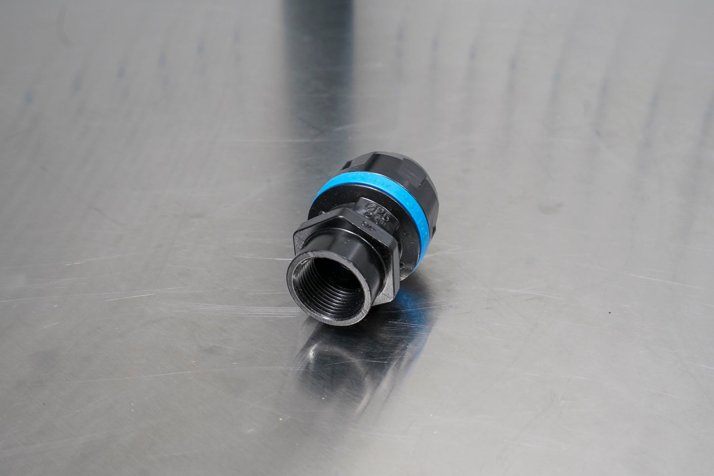 Prevost 3/4" NPT (Female) Threaded Straight Fitting for 1" Pipe