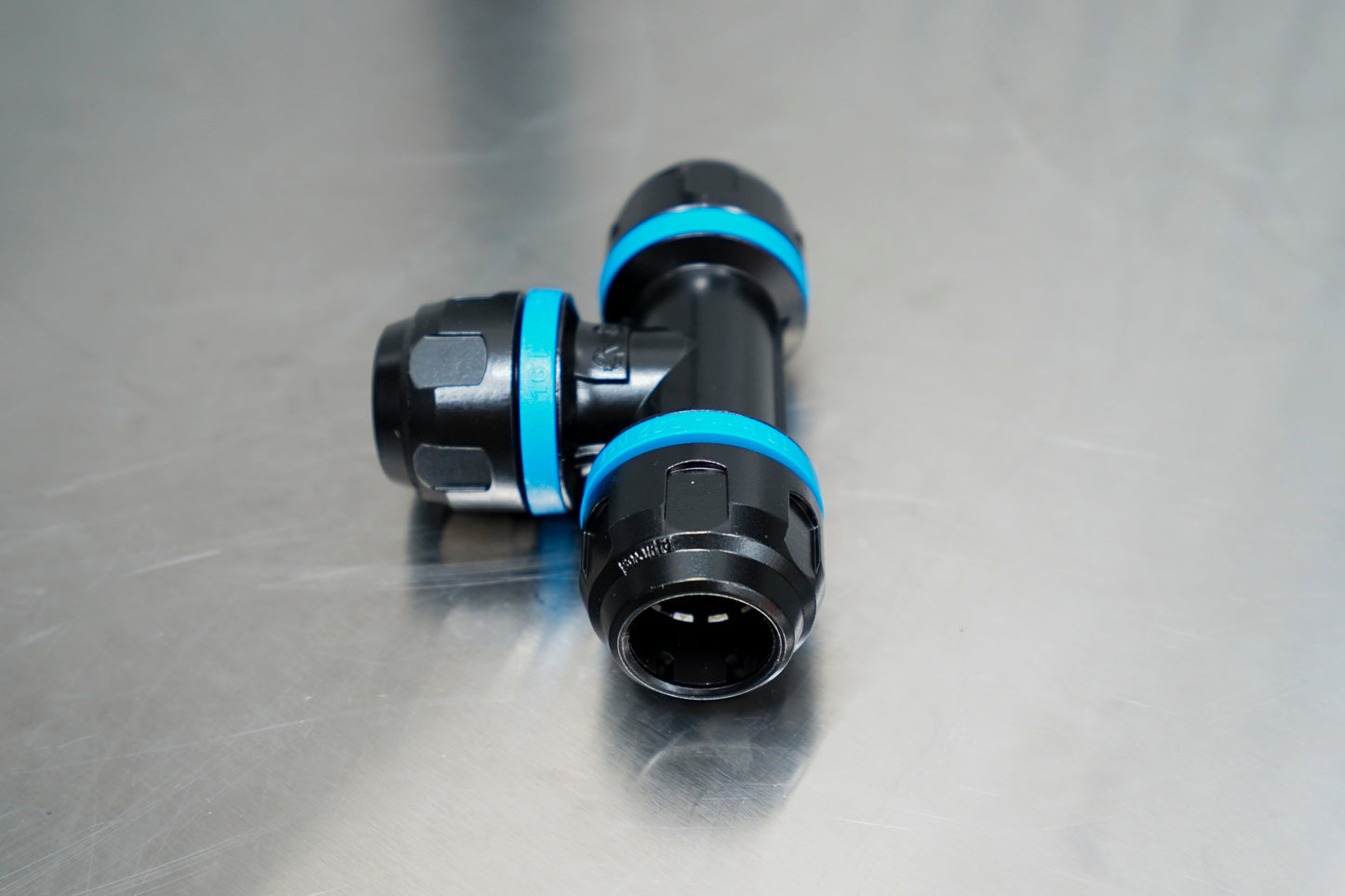 Prevost Equal Female Tee for 1" Pipe