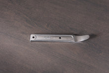 Pry / Skin Wedge Tool