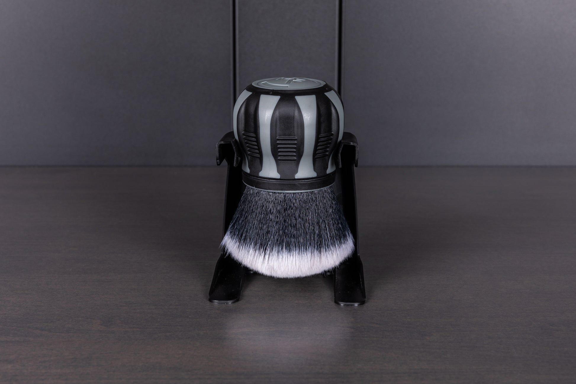 Detail Factory Curveball Brush