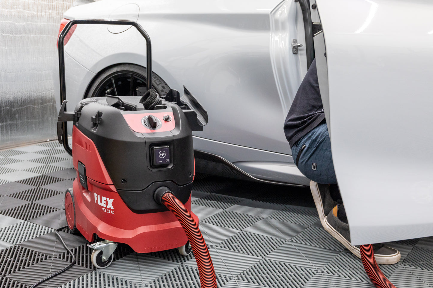 Flex 9-Gallon HEPA Wet/Dry Portable Vacuum