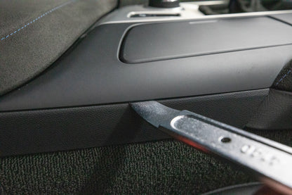 Pry / Skin Wedge Tool