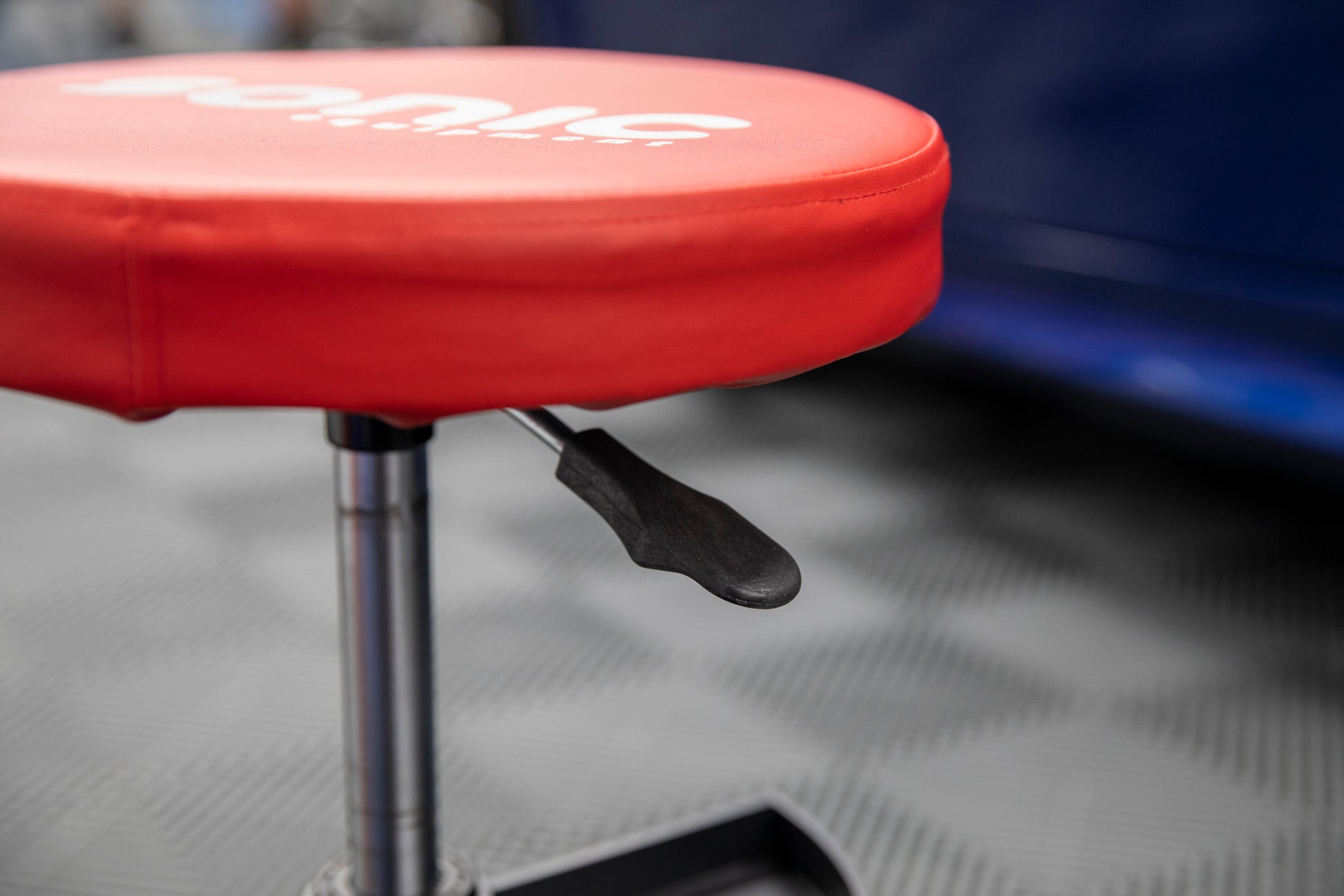 Roller Seat